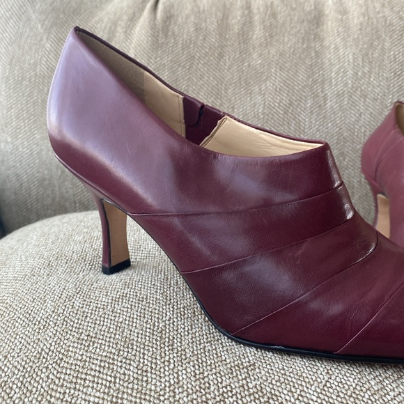 Antonio Melani Pointy Square Glove Fit Slip In Heel. Cranberry Red Leather.SZ 10 - Picture 6 of 16